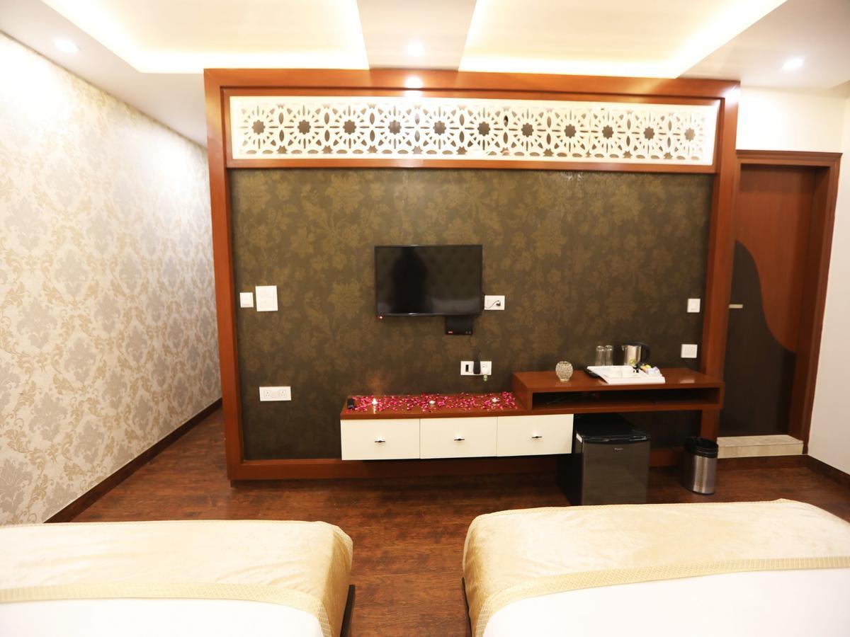Hotel Mgm Residency Дели Экстерьер фото